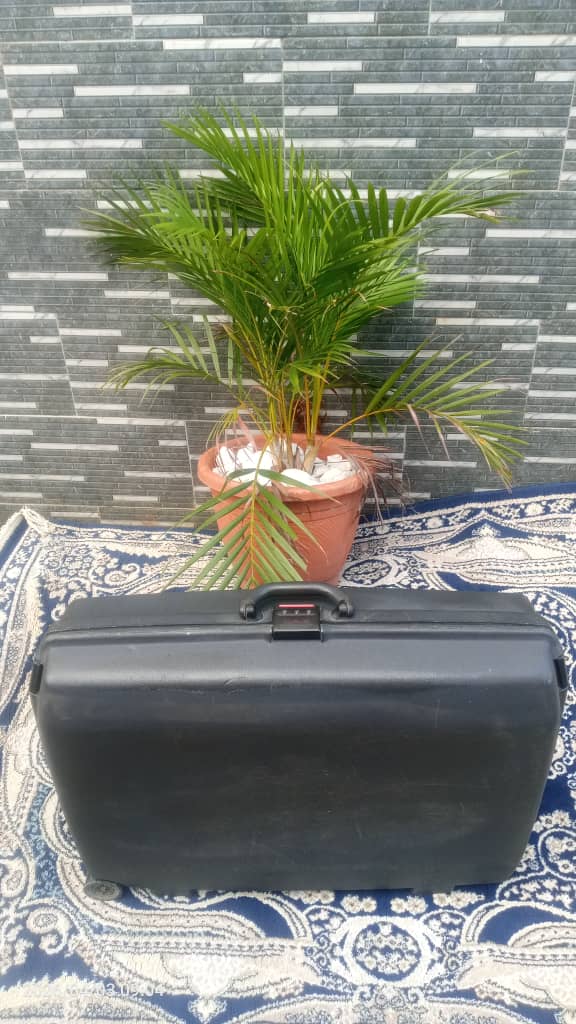 Vintage & Retro Suitcases & Briefcases Collection - Image 7