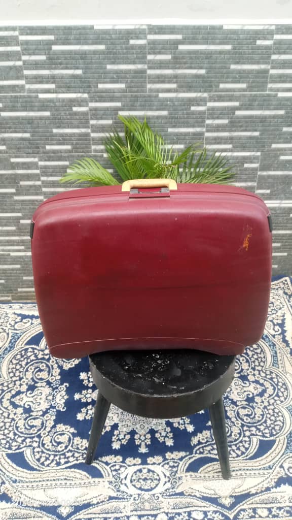 Vintage & Retro Suitcases & Briefcases Collection - Image 12