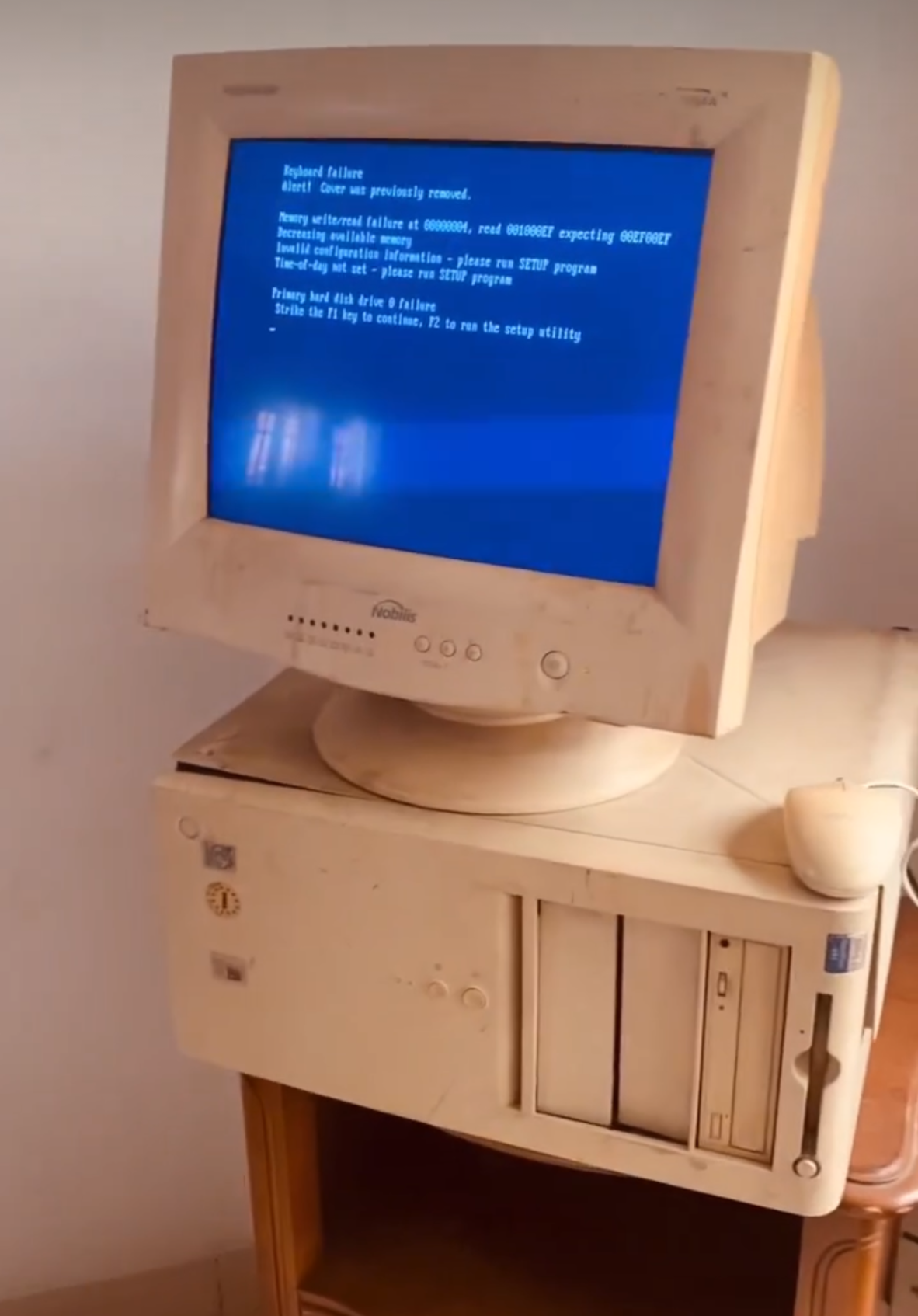 Vintage Beige Desktop PC & CRT Monitor