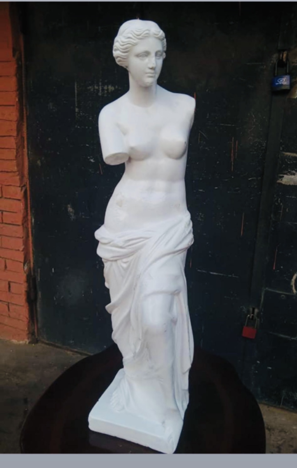 Classical Venus de Milo Replica Statue