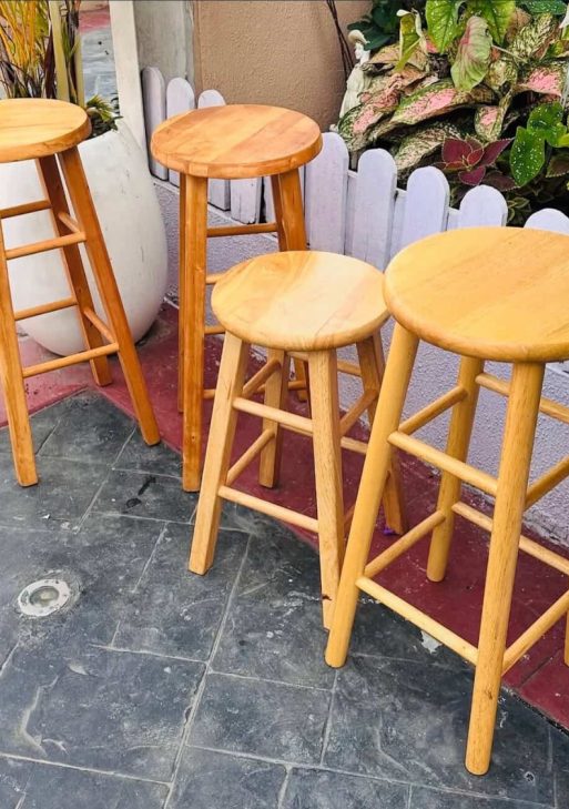 Wooden Round Top Bar Stools