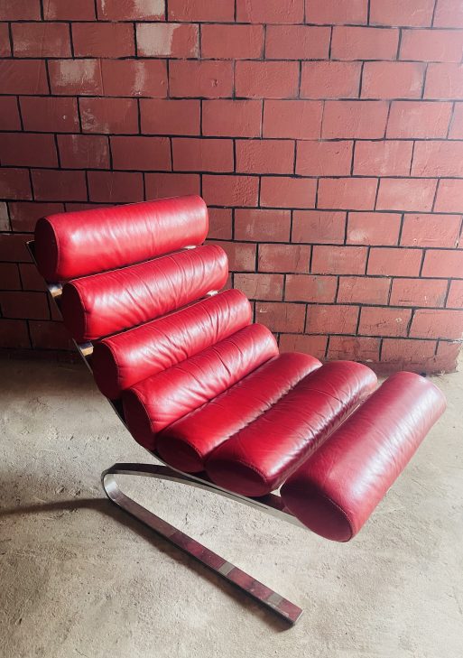 Modern Red Lounge Chair