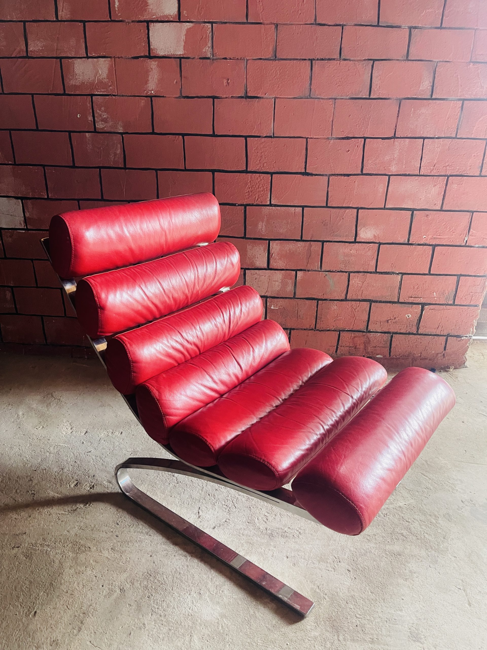 Modern Red Lounge Chair