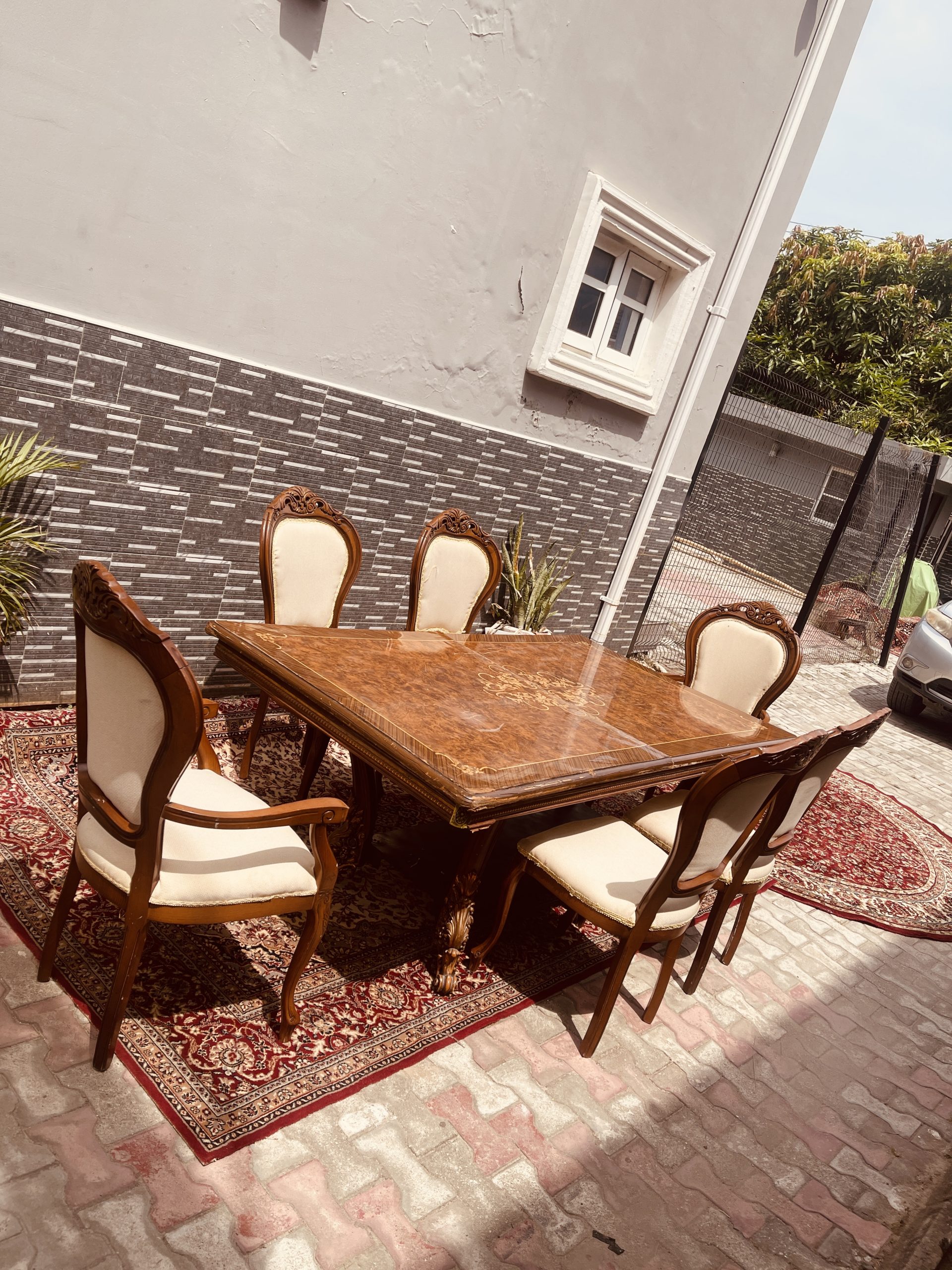 Luxury Traditional Dining Table Set with Six Chairs