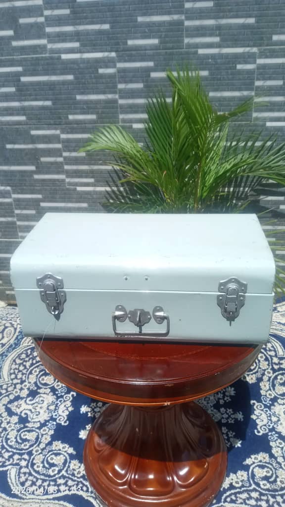 Vintage & Retro Suitcases & Briefcases Collection - Image 15