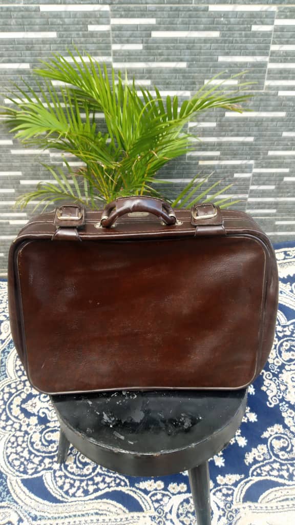 Vintage & Retro Suitcases & Briefcases Collection - Image 18