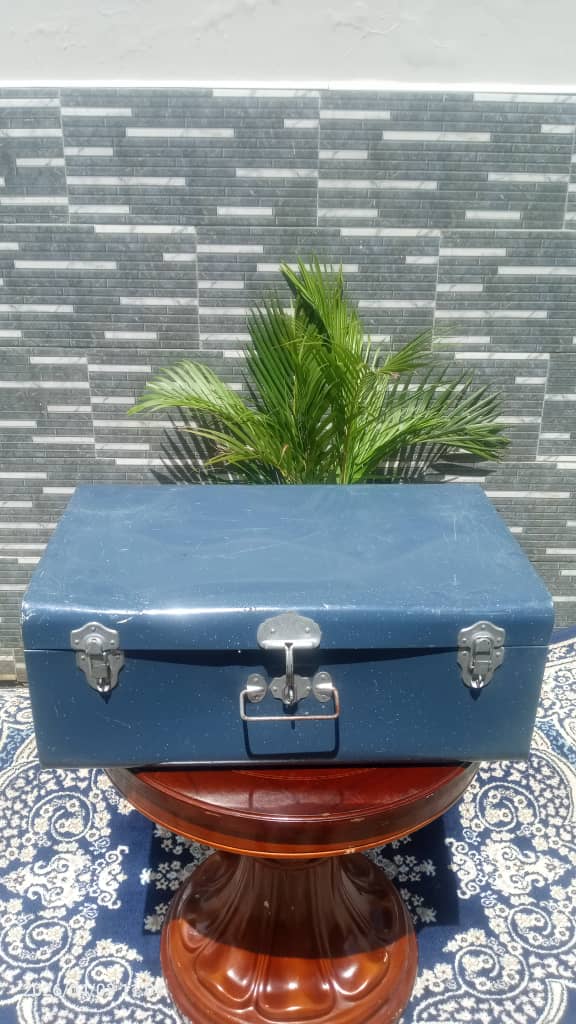 Vintage & Retro Suitcases & Briefcases Collection - Image 17