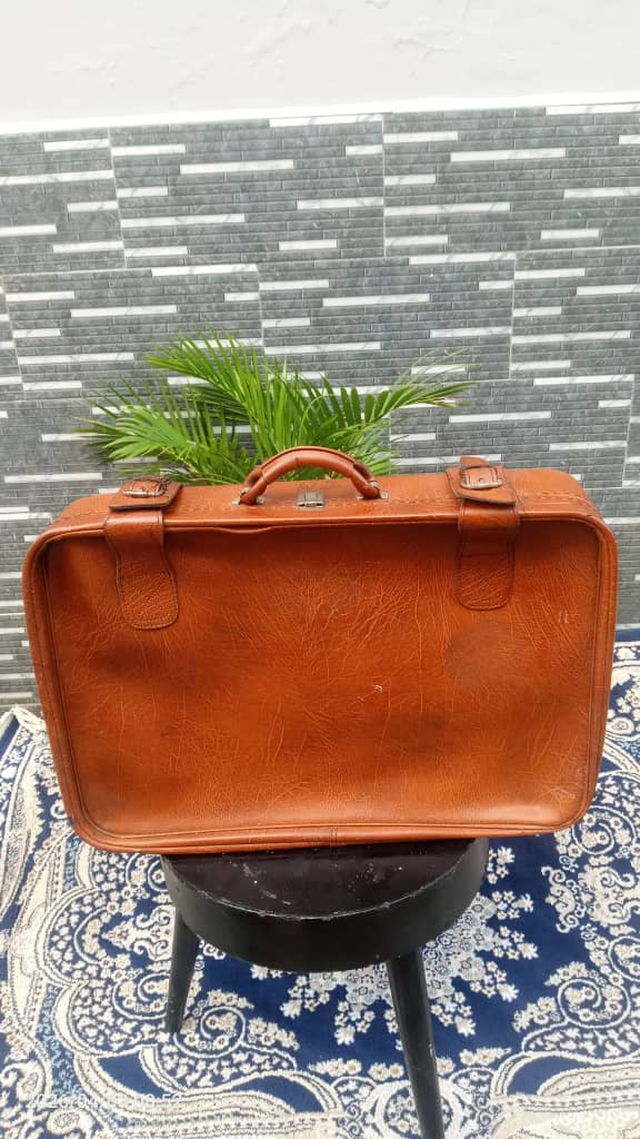 Vintage & Retro Suitcases & Briefcases Collection - Image 22