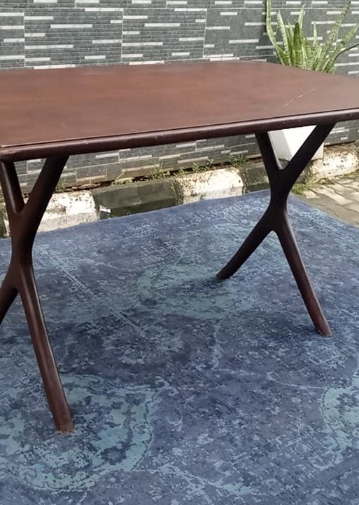 Mid-Century Modern Dining Table with X-Shape Legs