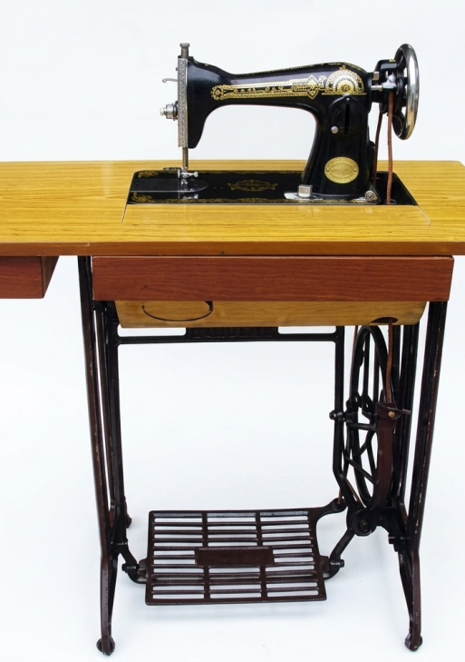 Vintage Treadle Sewing Machine with Wooden Stand